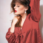 img 06 a red